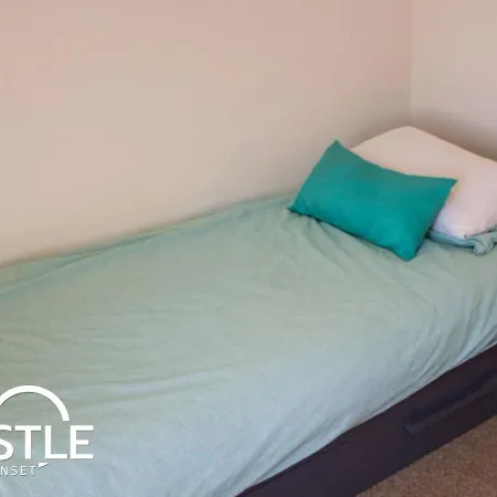 The House - Over Looking Bay Scarborough Villa *