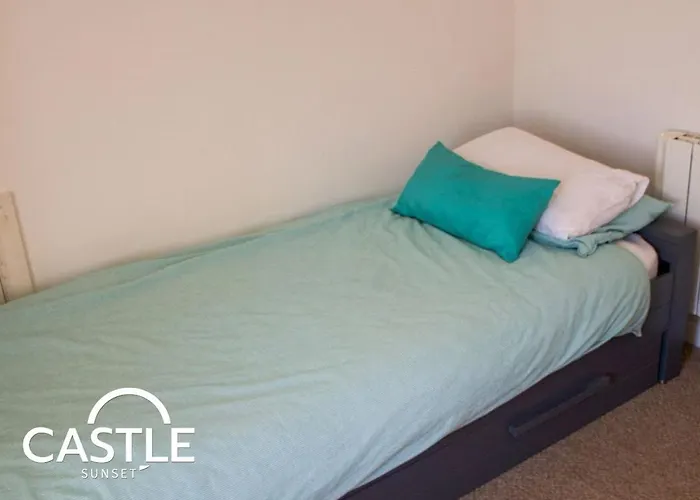 The House - Over Looking Bay Scarborough Villa *