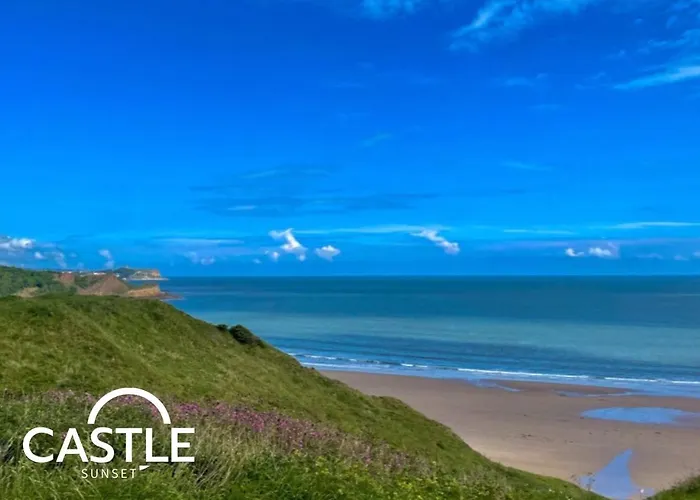 The House - Over Looking Bay Scarborough Villa