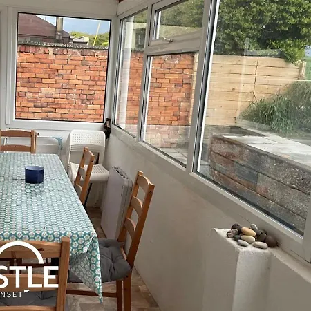 The House - Over Looking Bay Scarborough *